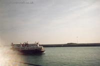 The last days of the SRN4 cross-channel service with Hoverspeed - The Princess Margaret (GH-2007) arriving at Dover past the Prince of Wales Pier (Thomas Loomes).
